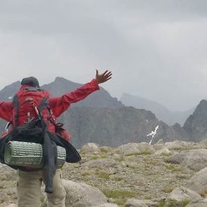 Meet your Posher, Zeke